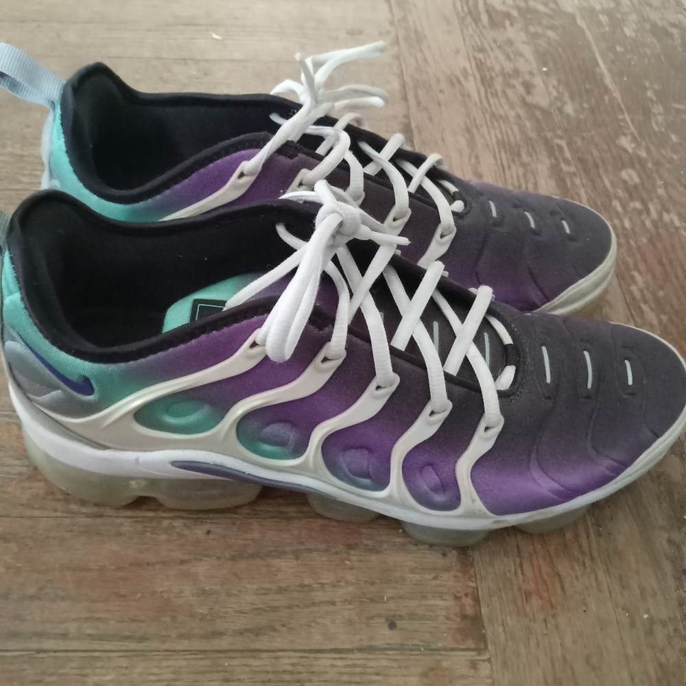 Nike Air Max Plus Gradient Sneakers